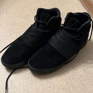 Adidas Tubular Invader